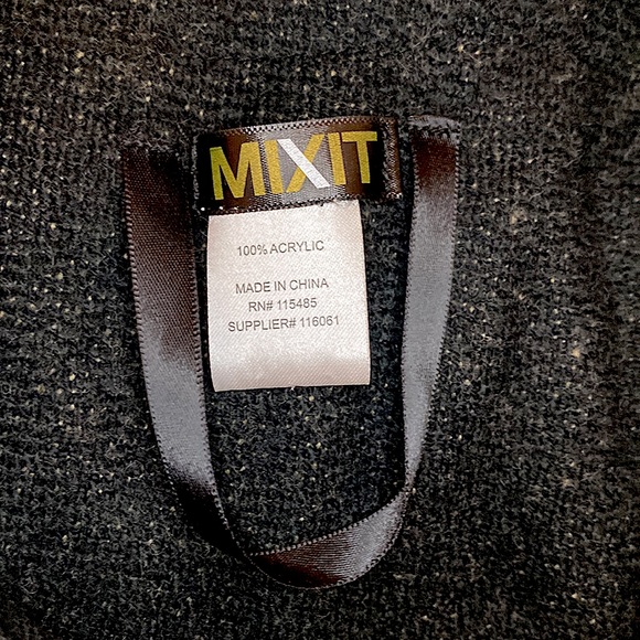 Women’s Black/Brown Hooded Poncho with Tasseled Edges & Toggle Buttons (OS) - Picture 3 of 3